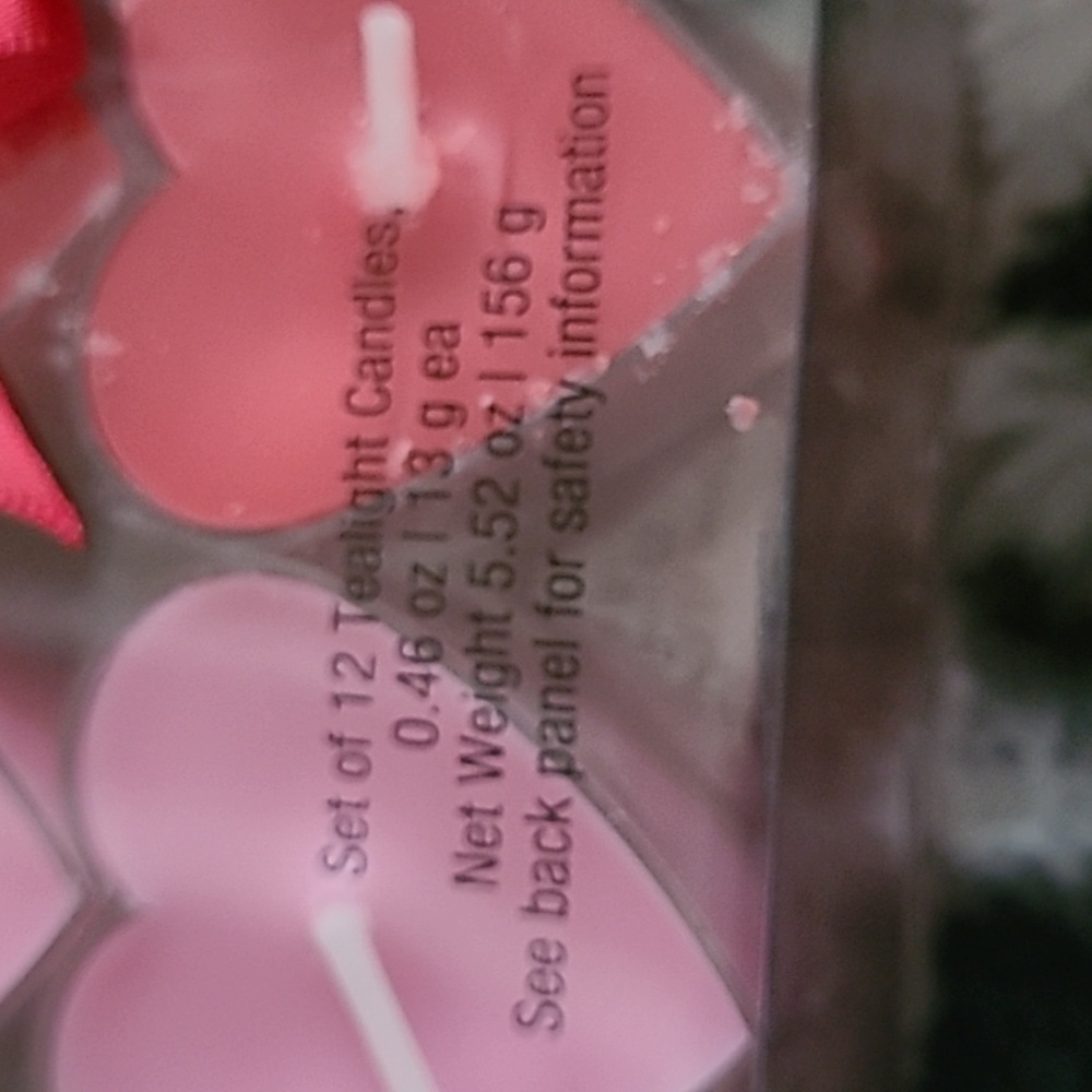 Heart-Shaped Pink and Red Tealight Candles Set - Picture 7 of 7
